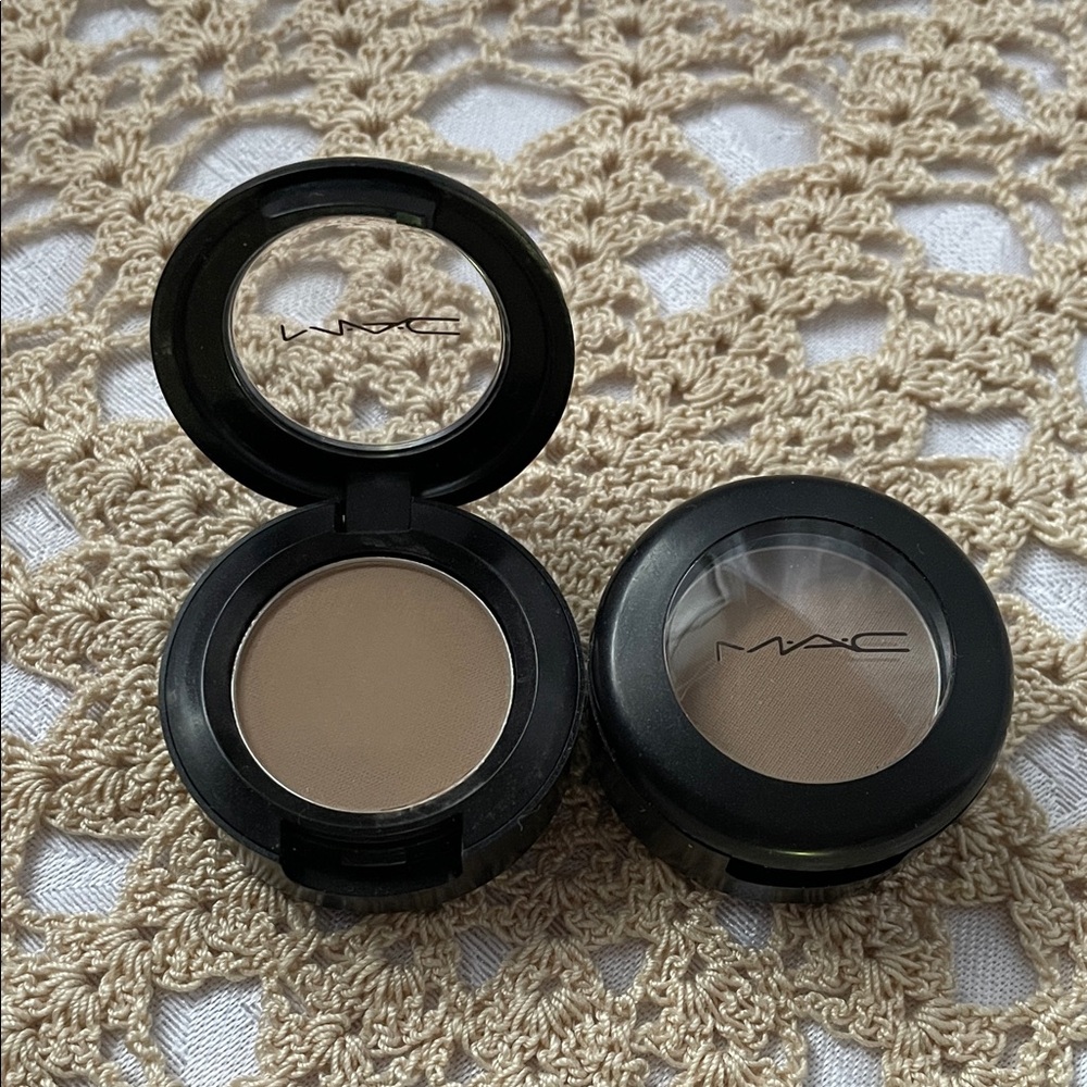 NWT MAC Cosmetics Neutral Tan Eyeshadow. F79. Qty. (2) - Picture 1 of 4